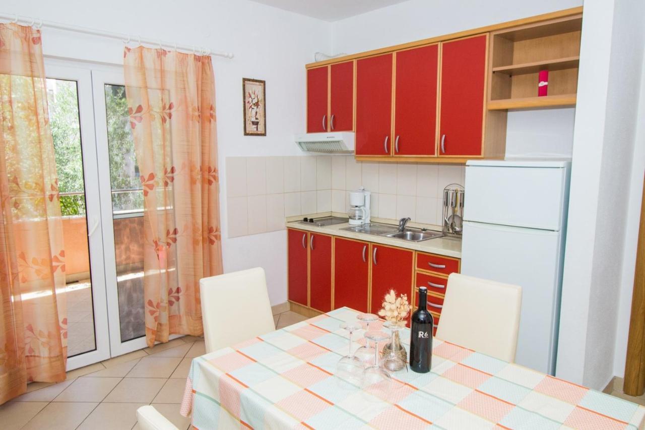 Apartments And Rooms Skalinada Муртер Екстериор снимка