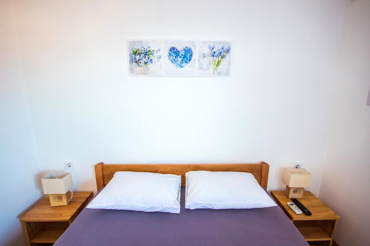 Apartments And Rooms Skalinada Муртер Екстериор снимка